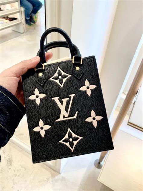 m69442 lv|Louis Vuitton .